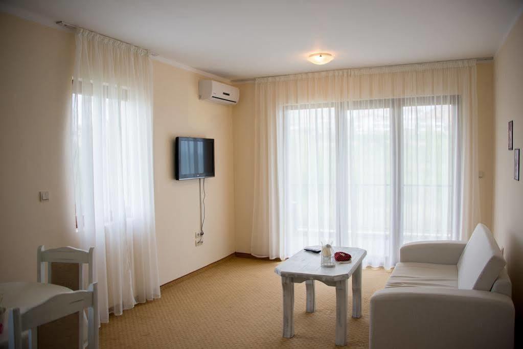 Rocamar Beach Resort Tsarevo Esterno foto